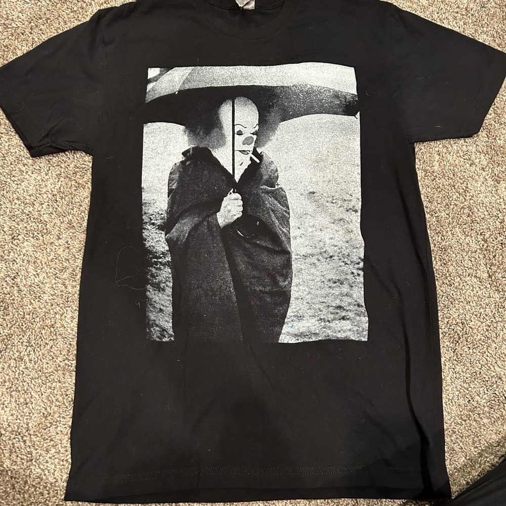 Pennywise T-shirt IT size Small